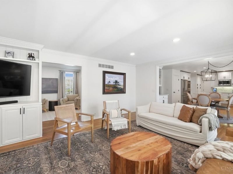 3725 Sherbrooke Drive, Evendale, OH 45241 Photo 10