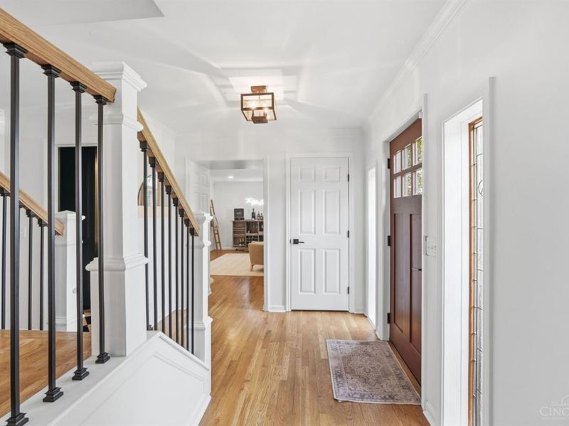 3725 Sherbrooke Drive, Evendale, OH 45241 Photo 2