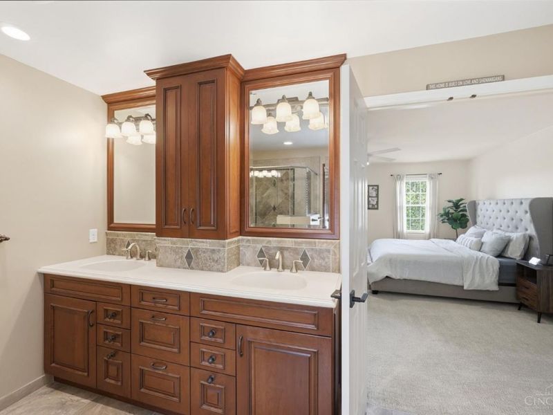 3725 Sherbrooke Drive, Evendale, OH 45241 Photo 32