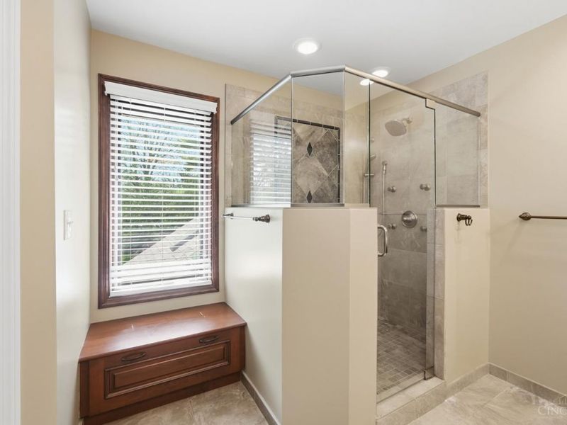 3725 Sherbrooke Drive, Evendale, OH 45241 Photo 35