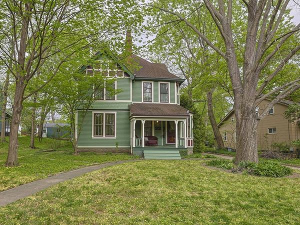 22 Burns Avenue, Wyoming, OH 45215