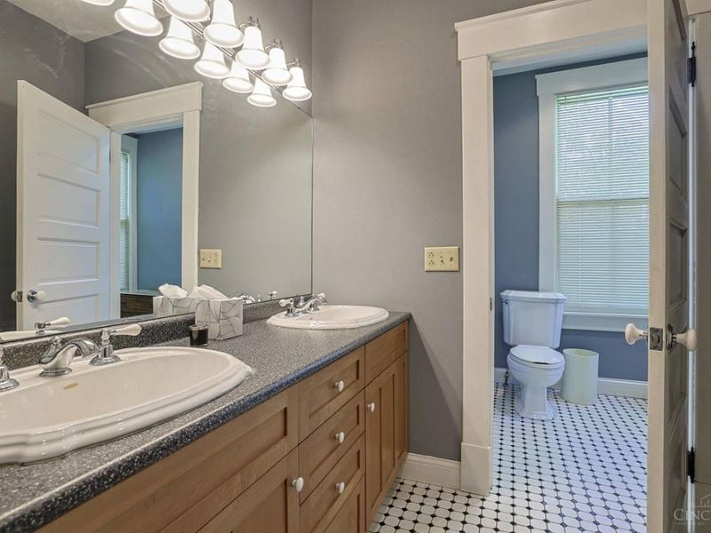 22 Burns Avenue, Wyoming, OH 45215 Photo 46