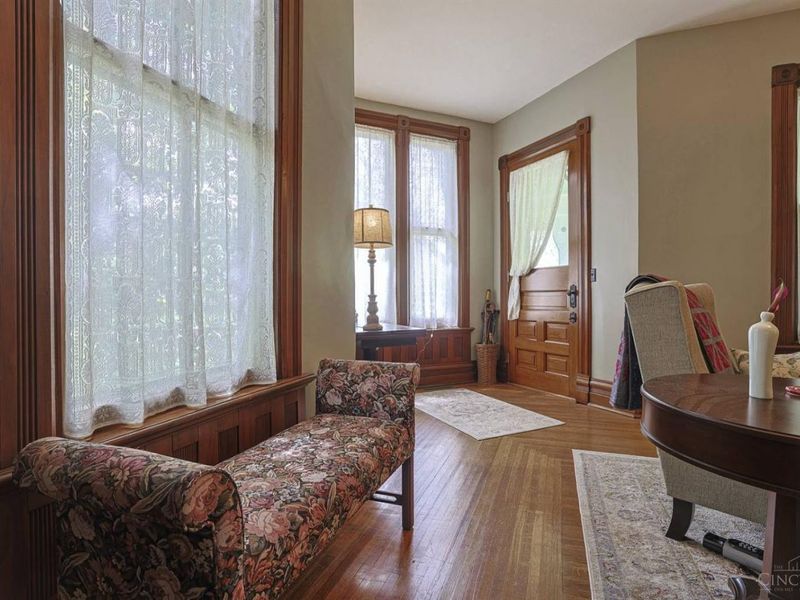 22 Burns Avenue, Wyoming, OH 45215 Photo 5