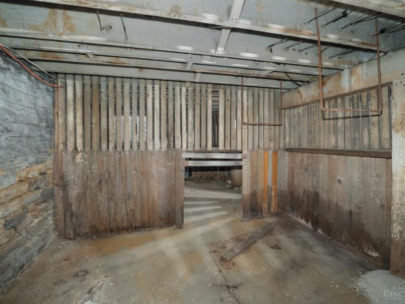 1808 Vine Street, Cincinnati, OH 45202 Photo 52