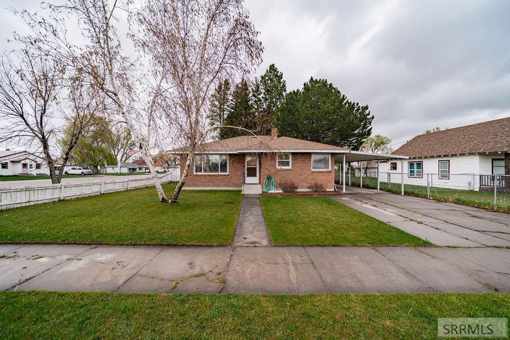 211 E Pine Street, Shelley, ID 83274 Main Photo