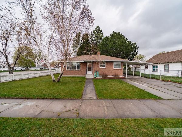 211 E Pine Street, SHELLEY, ID 83274