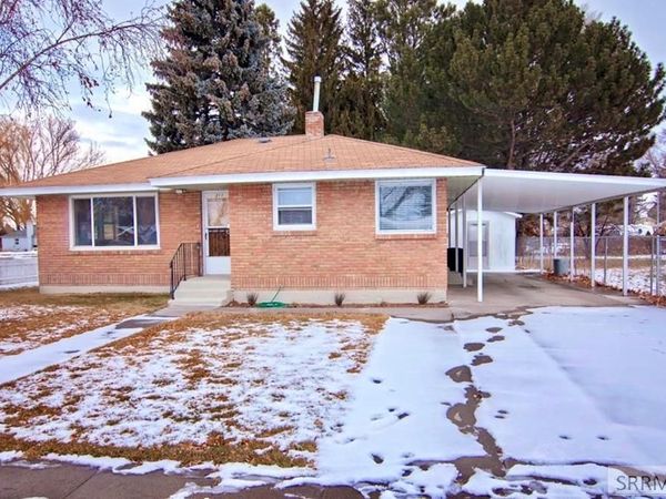 211 E Pine Street, SHELLEY, ID 83274