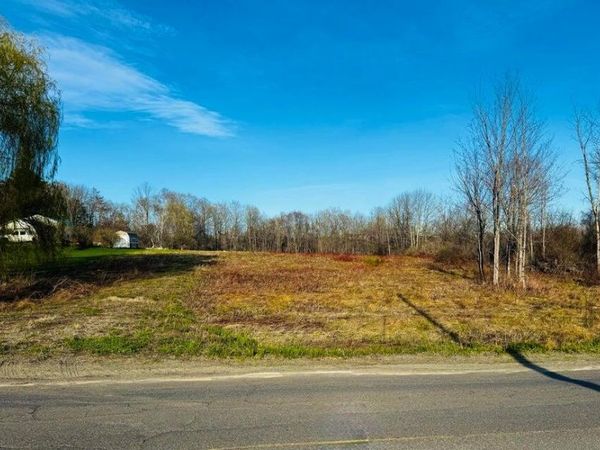 23 Dexter Road , Saint Albans, ME 04971