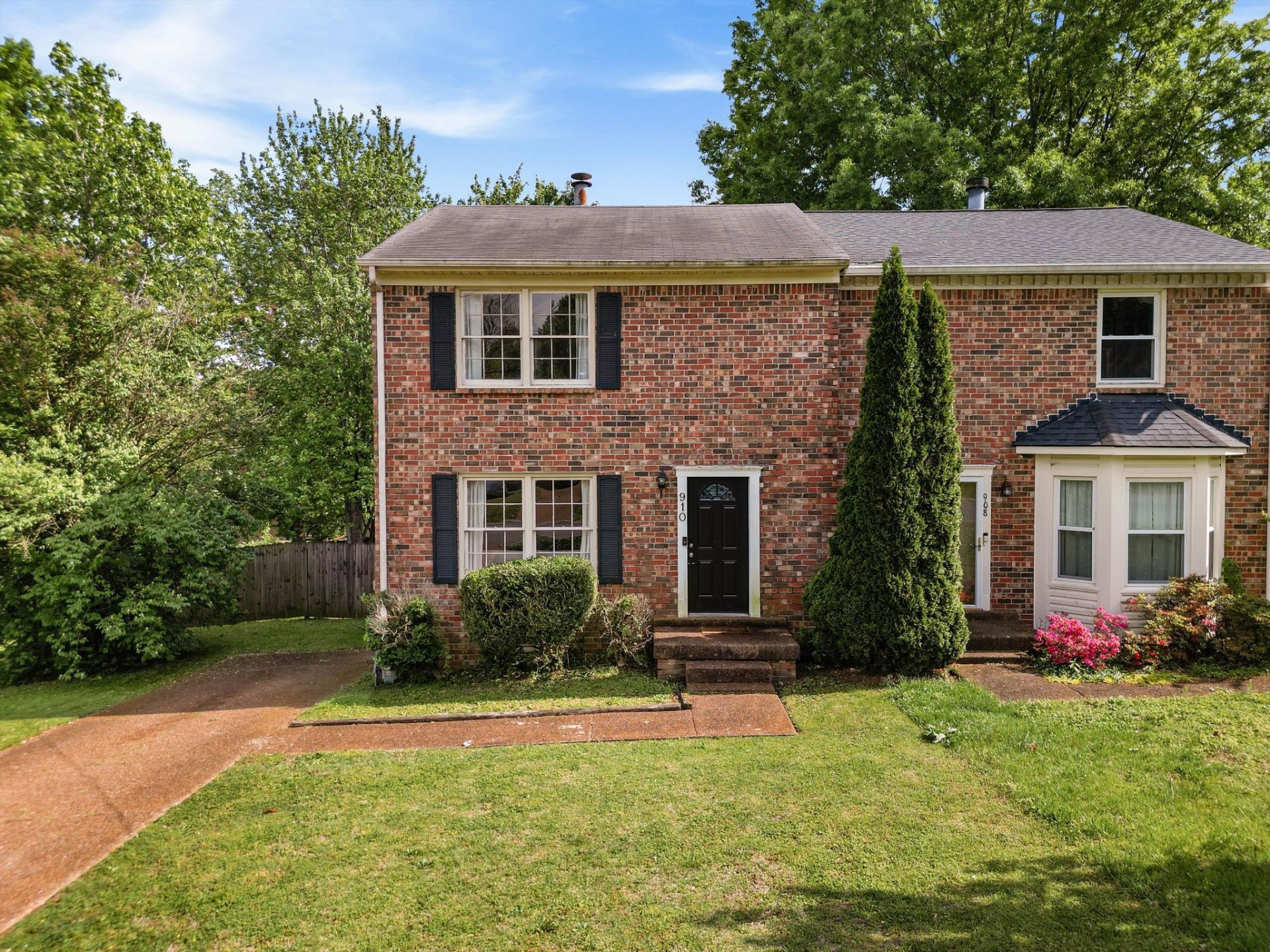 910 Hammack Dr , Nashville, TN 37214 Main Photo