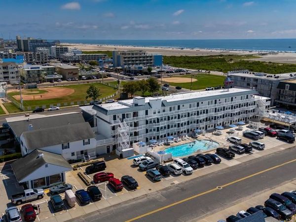 6109 ATLANTIC AVENUE , Unit 100, WILDWOOD, NJ 08260
