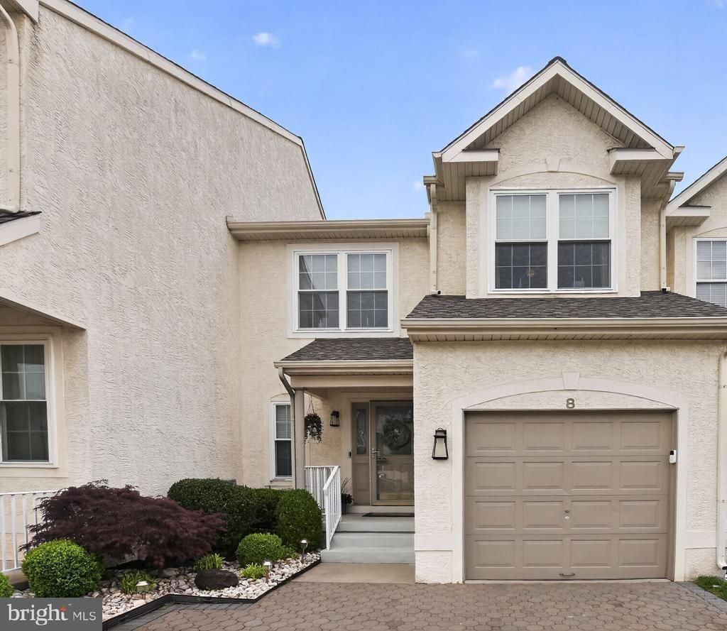 8 Heron Pointe Court, Marlton, NJ 08053 Main Photo