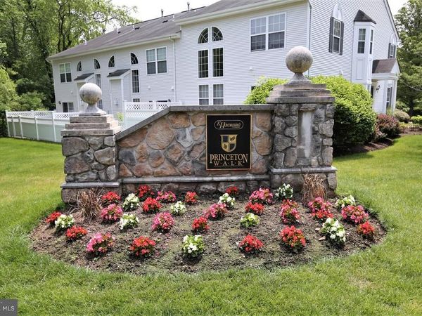 302 WELLINGTON PARK DR, PRINCETON, NJ 08540