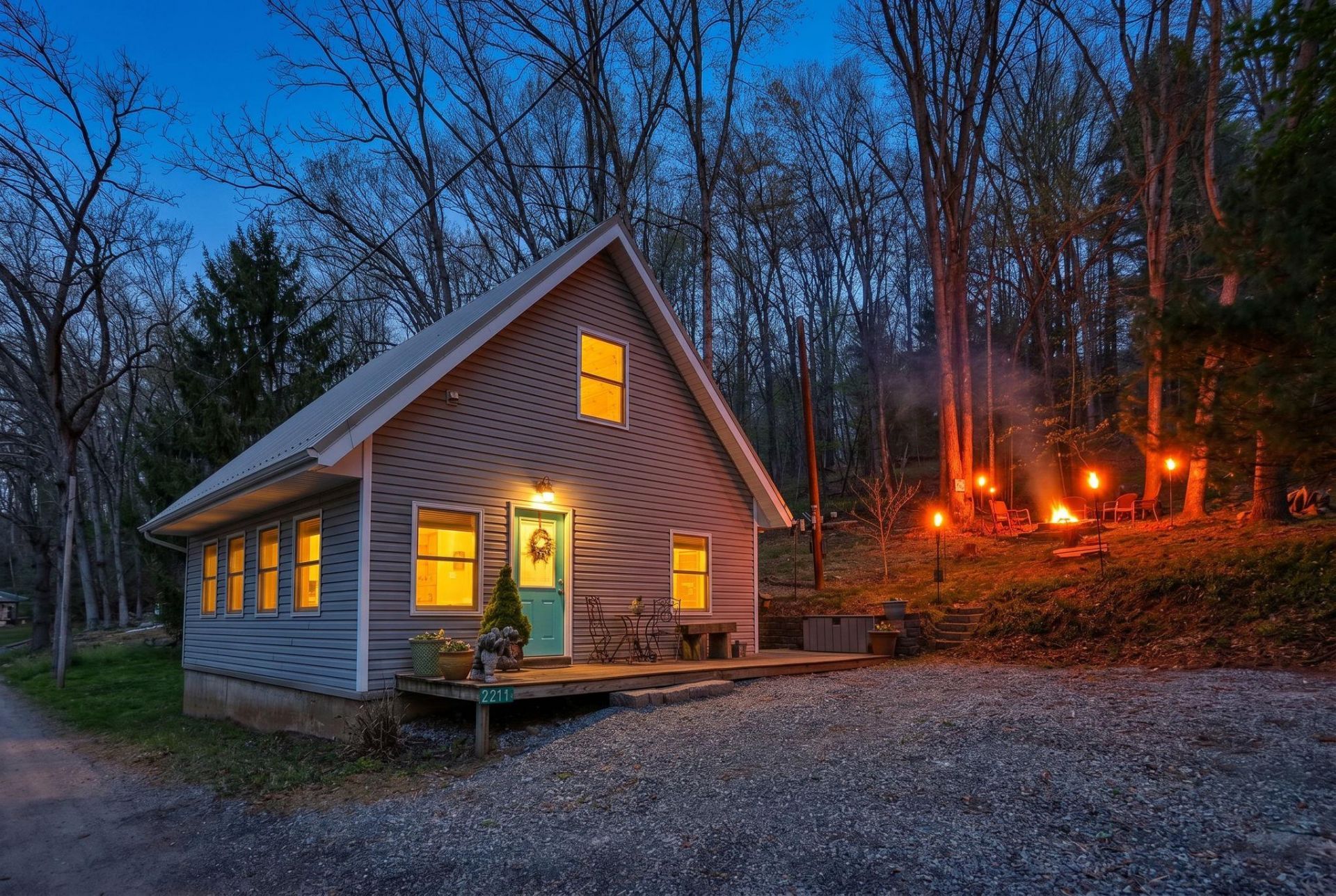 2225 LAKE DRIVE, NEWMANSTOWN, PA 17073