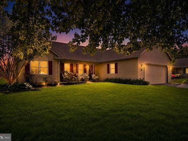 34 SCENIC DRIVE, MYERSTOWN, PA 17067