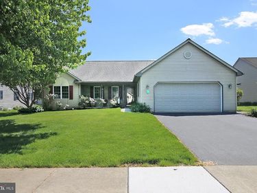 34 SCENIC DRIVE, MYERSTOWN, PA 17067