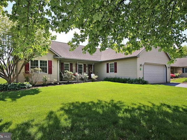 34 SCENIC DRIVE, MYERSTOWN, PA 17067