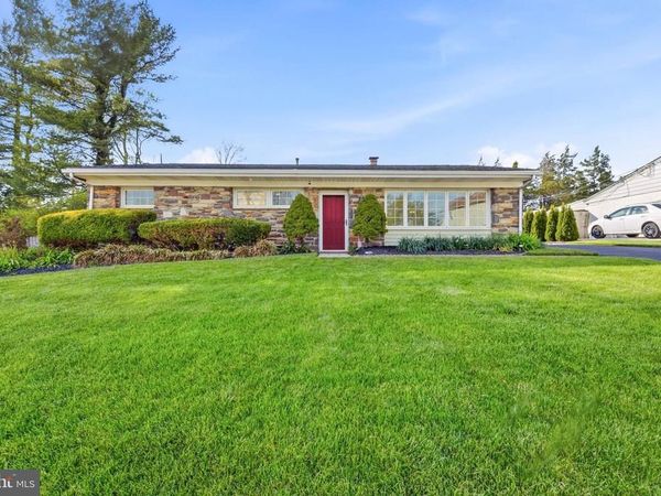 637 SCHOOL LINE DRIVE , KING OF PRUSSIA, PA 19406