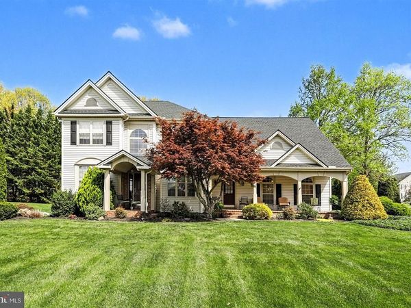 9 N ALYDAR BOULEVARD, DILLSBURG, PA 17019