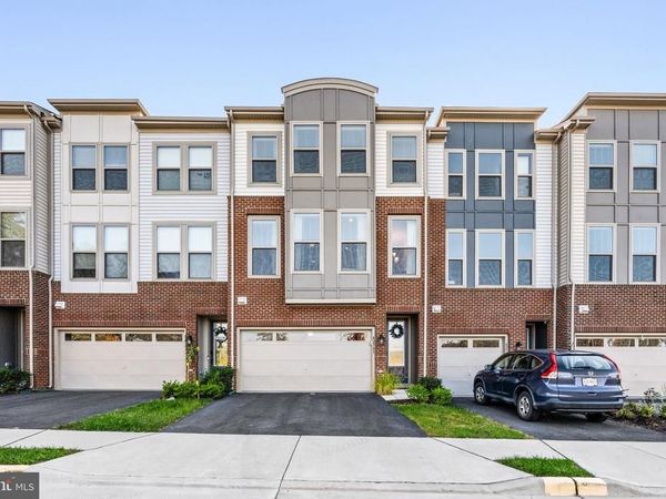 42385 DOGWOOD GLEN SQUARE , STERLING, VA 20166