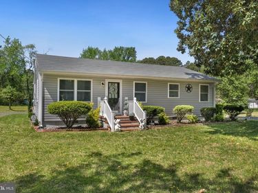 20384 MARY BALL ROAD, WHITE STONE, VA 22578