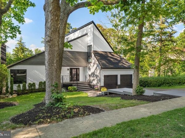 8 CHIPLEY RUN, VOORHEES, NJ 08043