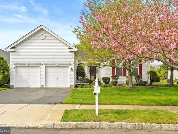 54 BUNKER HILL DRIVE, ALLENTOWN, NJ 08501