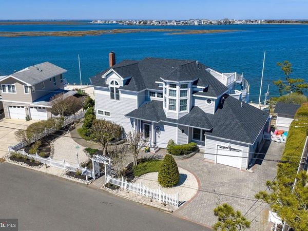 50 W HOLLY DRIVE , LONG BEACH TOWNSHIP, NJ 08008