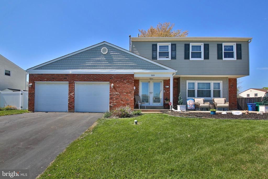 509 EHRET ROAD , FAIRLESS HILLS, PA 19030