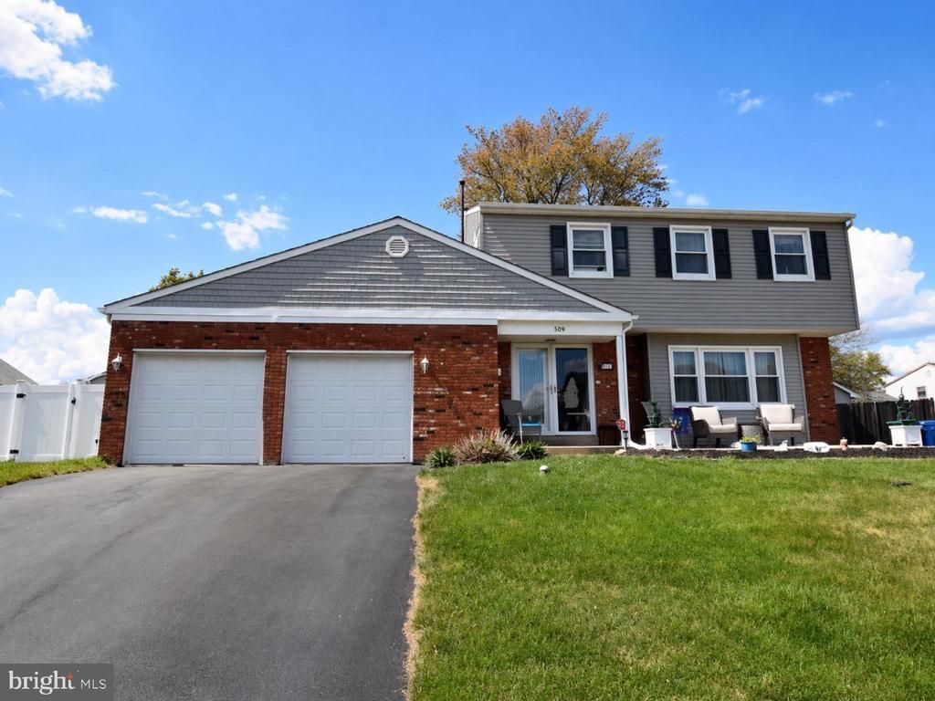 509 EHRET ROAD , FAIRLESS HILLS, PA 19030