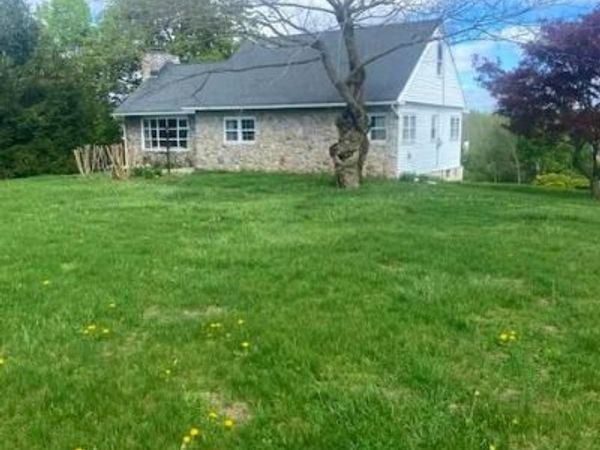 1070 MAIN STREET, LINFIELD, PA 19468