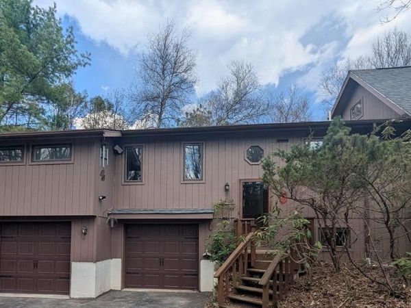 131 WILSON COURT , SAYLORSBURG, PA 18353