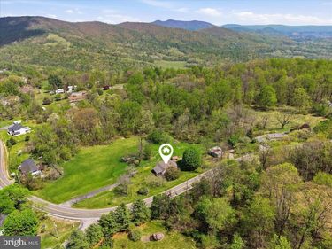 115 CHESTER GAP ROAD, CHESTER GAP, VA 22623