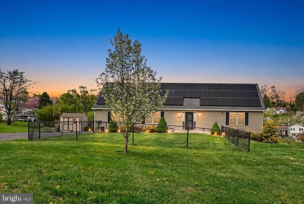 1665 WAMPUM DRIVE , AUBURN, PA 17922