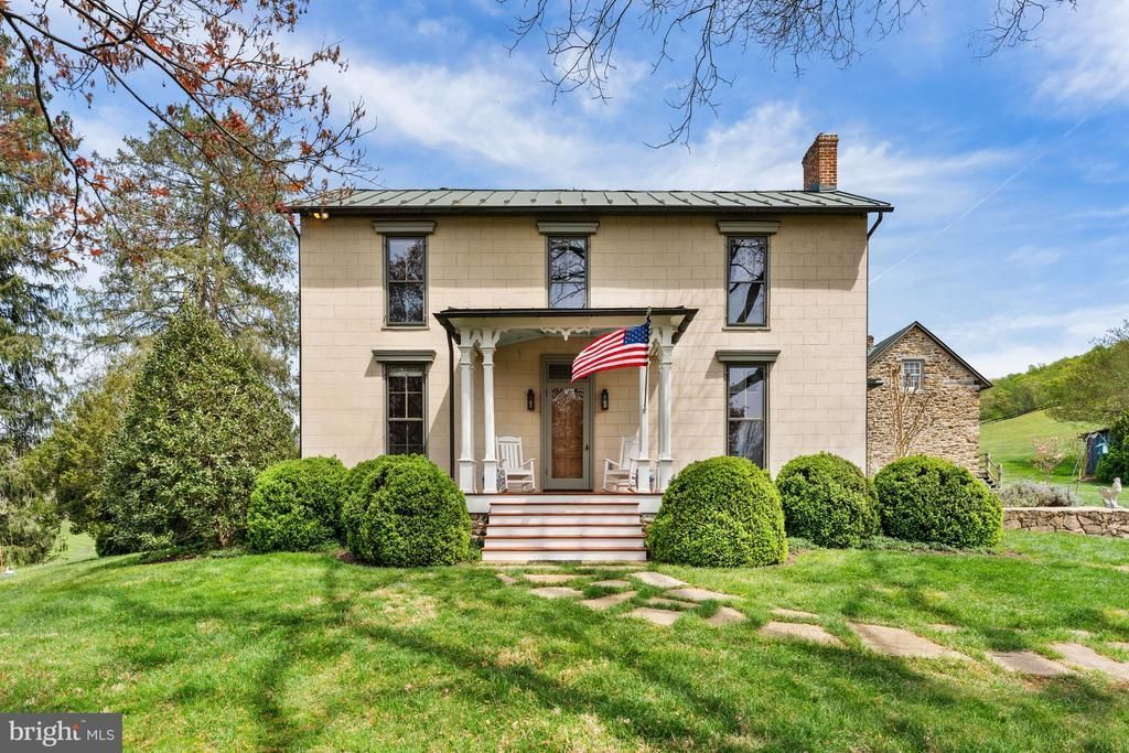 3459 Carrington Road, Delaplane, VA 20144 Main Photo