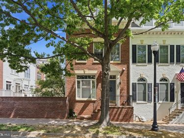 1329 N BARTON STREET N , ARLINGTON, VA 22201