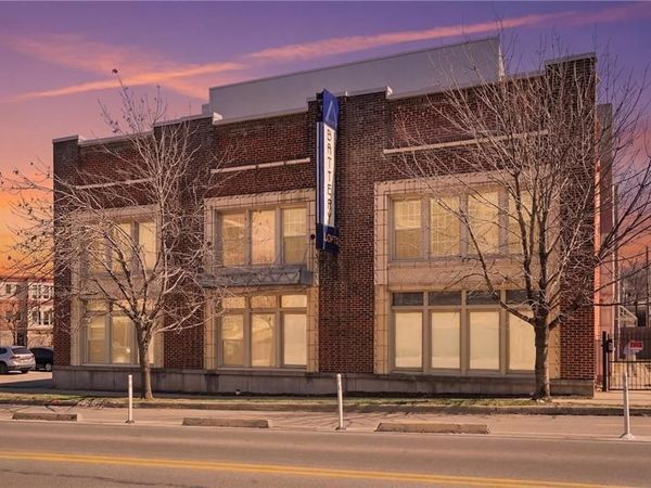 3001 Gillham Road, Unit 206, Kansas City, MO 64108
