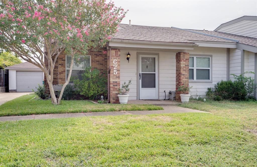 625 Prairie Dell Street, Lewisville, TX 75067 Main Photo