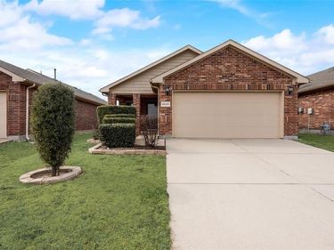 6029 Kristen Drive, Fort Worth, TX 76131