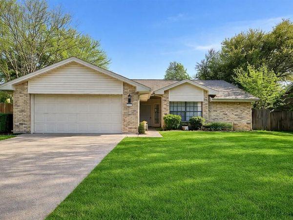 2122 Citation Drive , Arlington, TX 76017