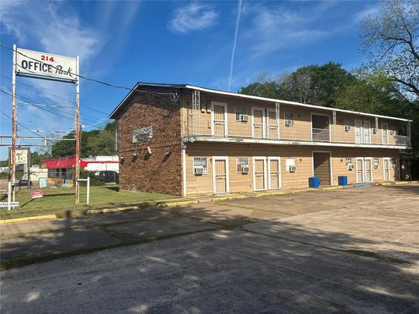 214 W 70th Street , Shreveport, LA 71106