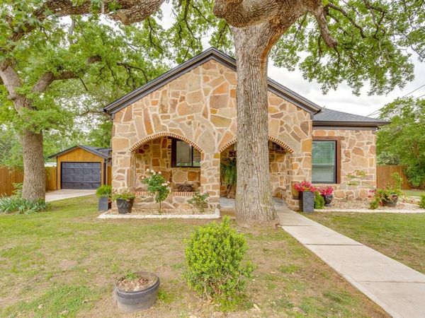 315 Cleveland Avenue , Weatherford, TX 76086