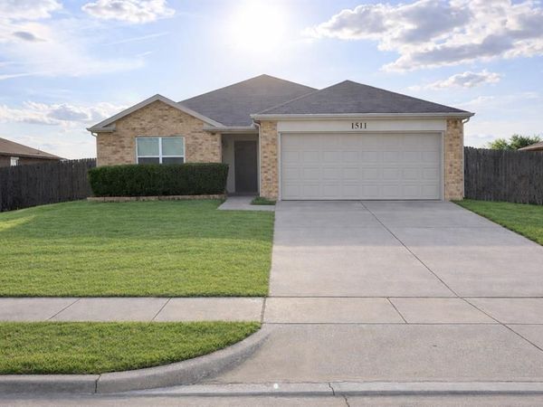 1511 Dockside Drive , Glenn Heights, TX 75154