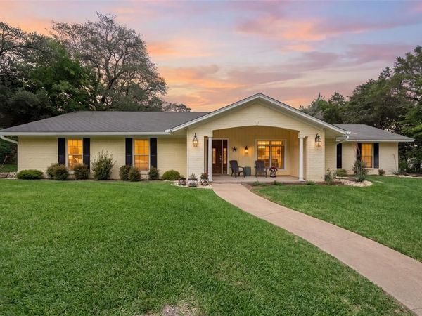 9907 Forest View Drive , Woodway, TX 76712