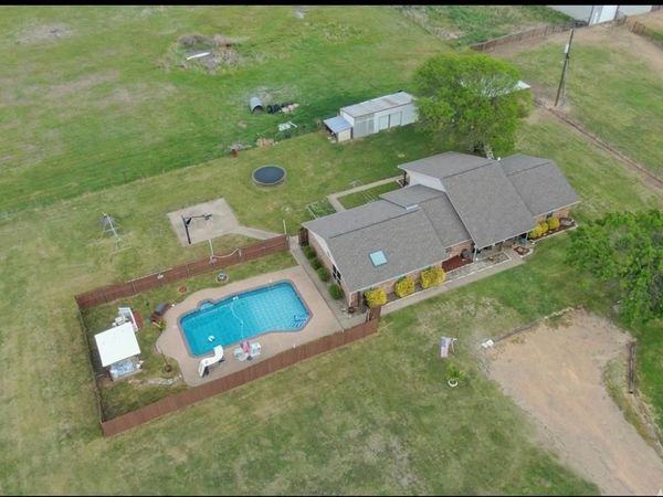 430 Carter Road, Italy, TX 76651