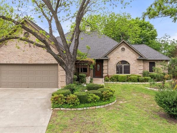 5204 Nueces Court , Granbury, TX 76049