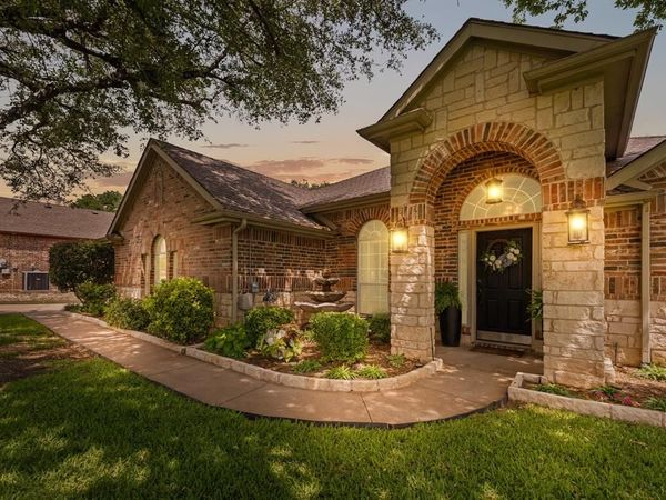 3211 Golden Oaks Circle Circle , Granbury, TX 76049