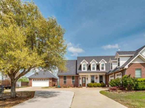 1165 Brent Avenue , Terrell, TX 75160