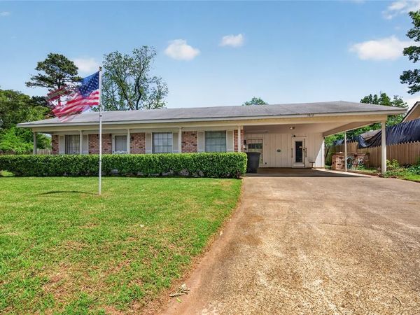 1813 Bayou Circle , Bossier City, LA 71112