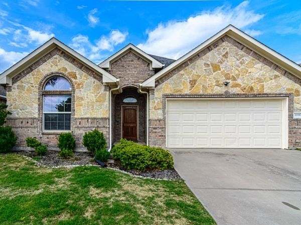 1225 Fallow Deer Drive , Fort Worth, TX 76028