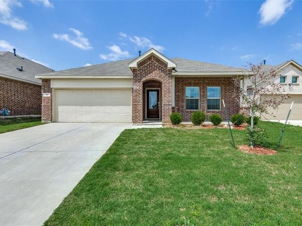 761 Pollyann Trail , Fort Worth, TX 76052